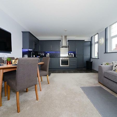 Beautiful Apartment Near Bournemouth, Poole & Sandbanks מראה חיצוני תמונה